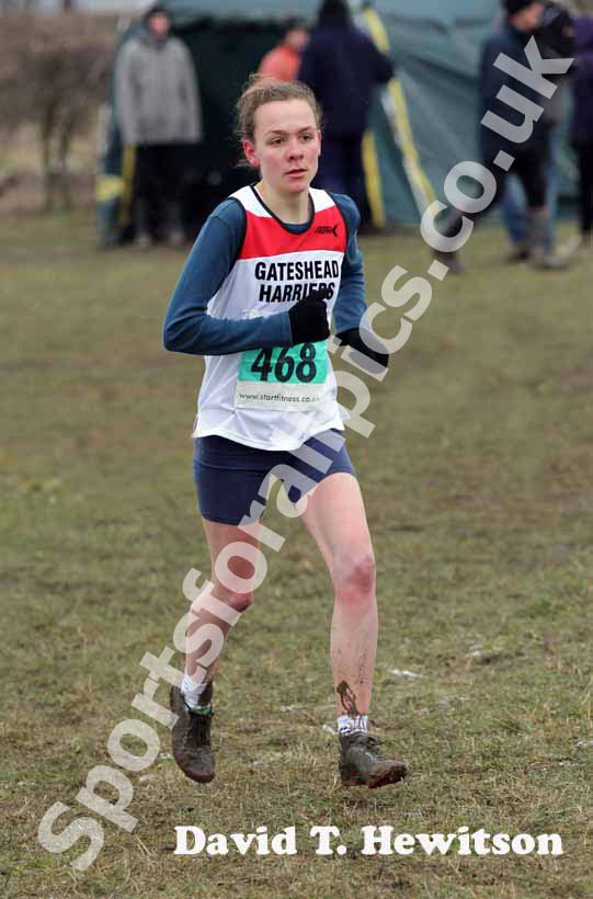 Elizabeth Mooney (Gateshead) winning the under-17 girls, NEHL, Prudhoe.